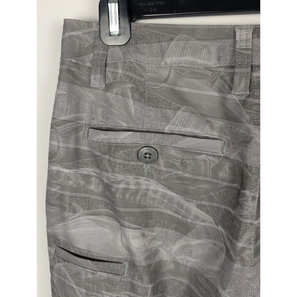 Huk Performance Fishing Shorts Men's 28 Gray Graphic Fish Print Hybrid Board - Picture 8 of 14